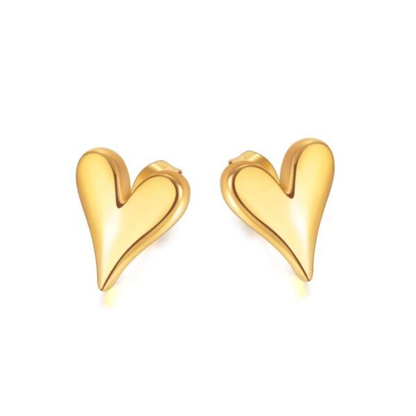 heart stud earrings